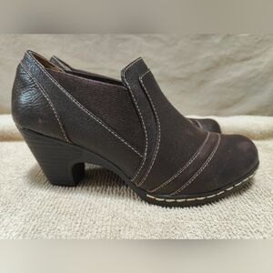 Women's EuroSoft Brown Leather Heeled Slip On Booties, Size 6